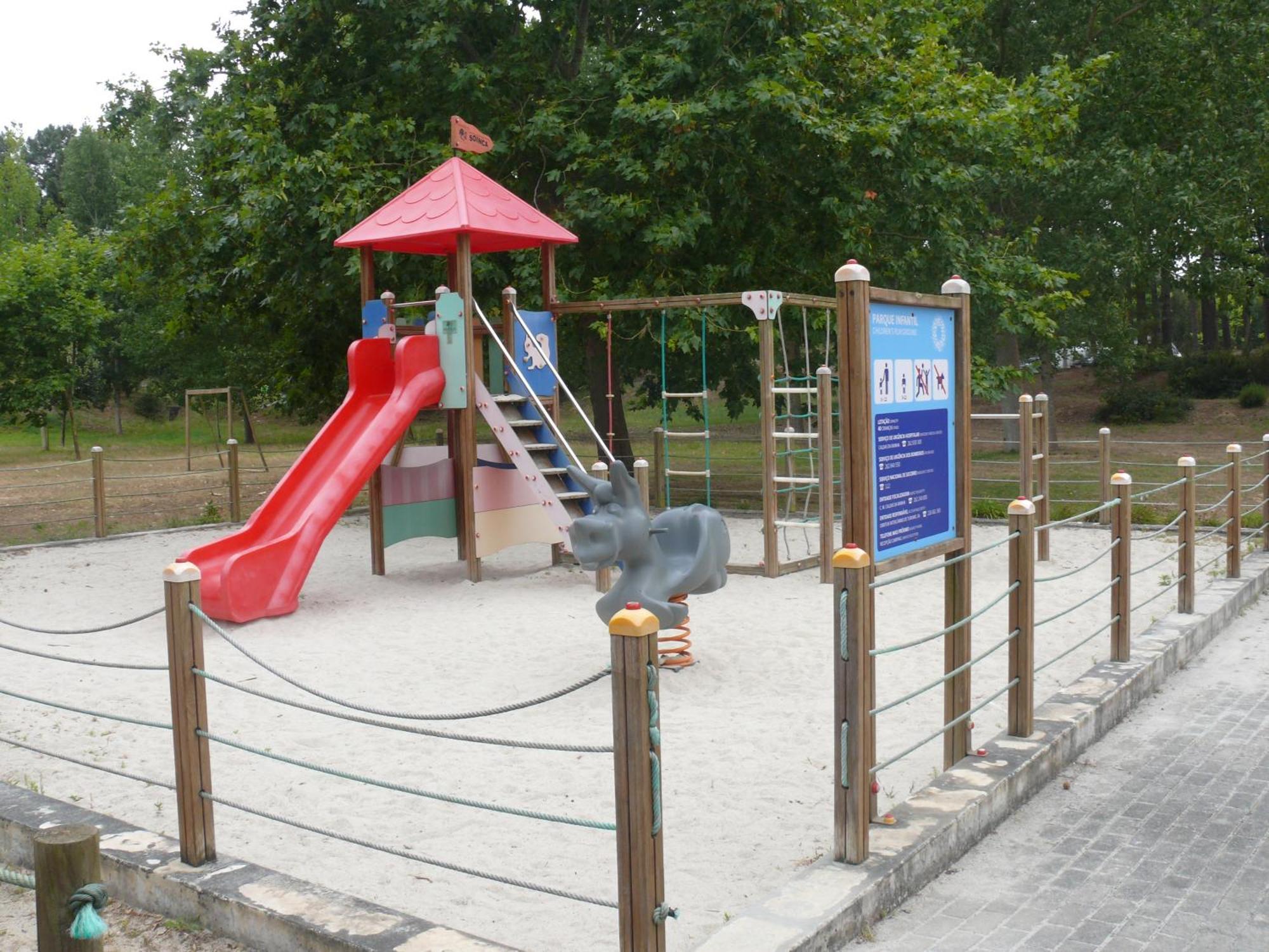 Parque De Campismo Orbitur Foz De Arelho. Hotel Foz do Arelho Bagian luar foto